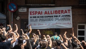 Arran i la plataforma juvenil Floreix Can Baró alliberen un espai per l’1 de maig