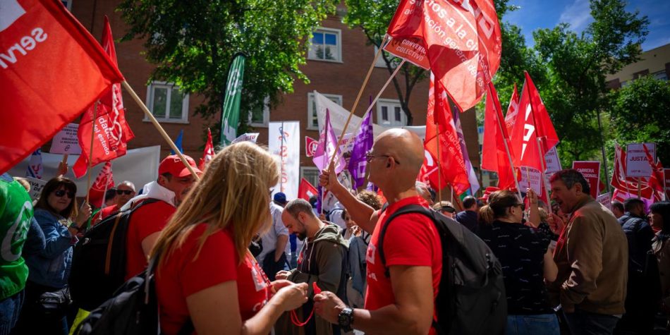 Concentración de trabajadores y trabajadoras de la Agencia Tributaria para exigir mejoras laborales y salariales