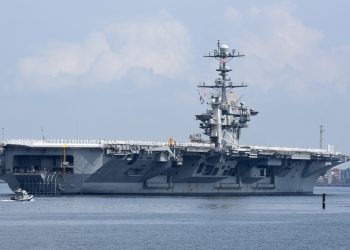 El portaviones USS George Washington llega a aguas de Argentina