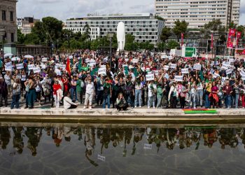 La plaza de Colón, tomada por la protesta contra la presencia en Madrid de representantes de la ultraderecha global