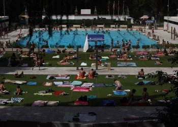 La política privatizadora del Ayuntamiento de Madrid deja a los nuevos desarrollos vecinales sin piscinas de verano