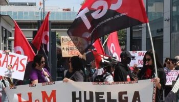 Las trabajadoras de H&M Barcelona protagonizan una nueva concentración tras 30 días de huelga