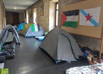 A Acampada por Palestina toma a Casa da Balconada (Santiago de Compostela) para manifestar as súas reivindicacións
