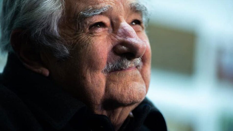 Expresidente Mujica recibe radioterapia en Uruguay