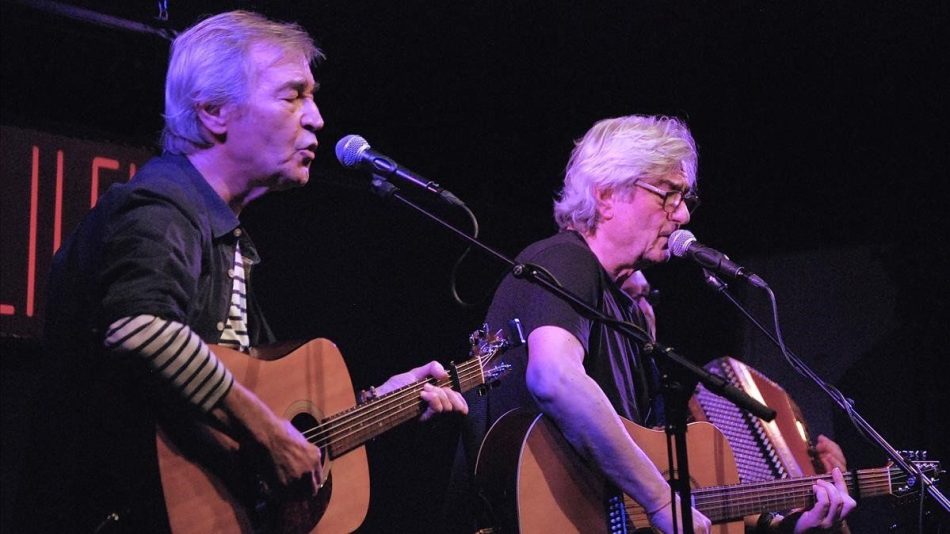 Bernardo Fuster y Luis Mendo presentan la banda sonora de la película «Las armas no borrarán tu sonrisa» en un concierto homenaje a las víctimas de la Transición