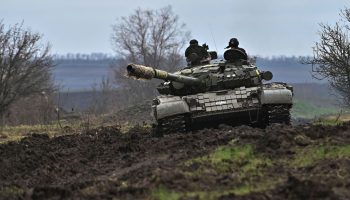 Ucrania: Zelenski reconoce difícil situación de su ejército en Járkov