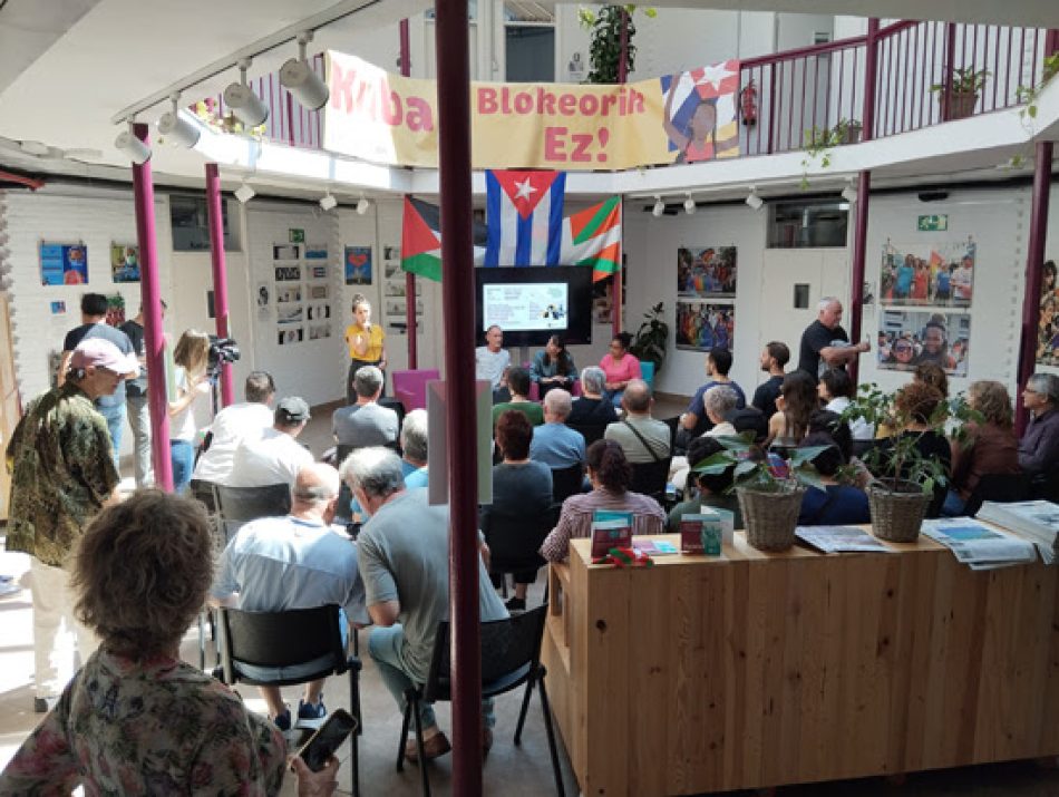 Fiesta contra el bloqueo y por la soberanía de Cuba llenó de público la Kulturarteko Plaza Feminista de Hernani