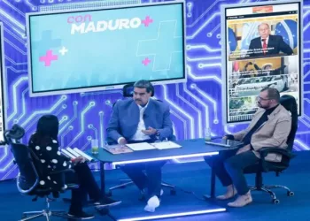 Presidente de Venezuela insta a profundizar democracia participativa y protagónica