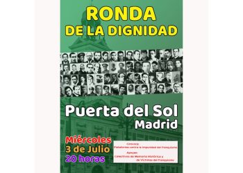 Concentración para pedir una placa en memoria de las víctimas del franquismo en la actual sede del Gobierno regional
