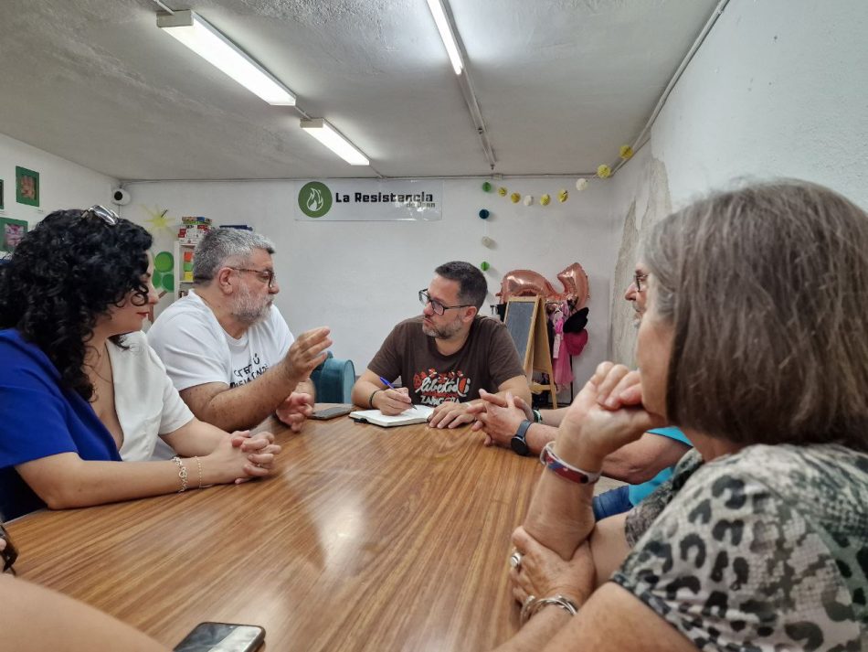 Adelante Andalucía critica la falta de planificación de la Consejera de Sanidad con de los centros de salud en verano