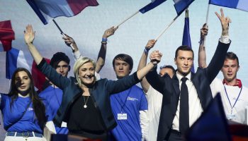 La extrema derecha, favorita de cara a unas nuevas legislativas en Francia