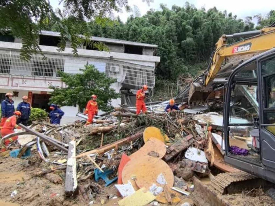 Al menos 11 muertos tras una avalancha de tierra en Hunan, China