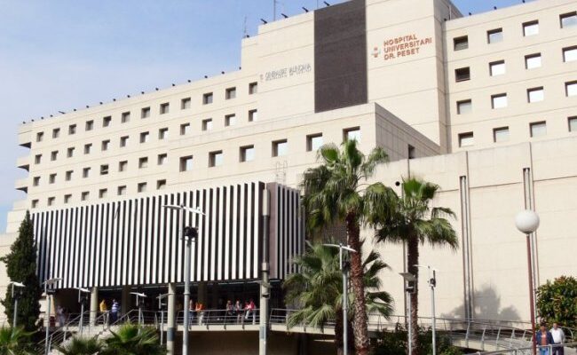 CCOO alerta del déficit estructural de personal técnico de laboratorio en el Hospital Peset