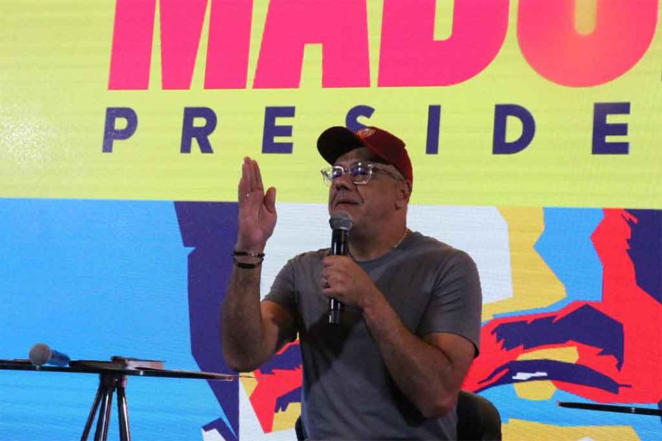 Con 70 ciudades movilizadas arranca campaña oficialista en Venezuela