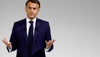 La oposición francesa carga contra Macrón por renombrar a Lecornu primer ministro