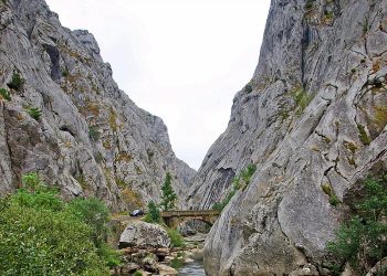 Ecologistas denuncia el proyecto de pasarela en las Hoces de Vegacervera, León