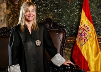 Enrique Santiago felicita a la nueva presidenta del CGPJ y desea a Perelló “buen trabajo” para que la justicia sea un “servicio público y se acabe con su utilización por el PP contra sus adversarios”