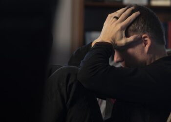 El trabajo y las condiciones en que se desarrolla influyen directamente en la salud mental de las personas trabajadoras