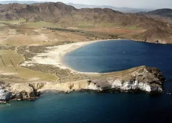 Verdes EQUO lleva al Parlamento andaluz la construcción de un hotel en la bahía de Genoveses