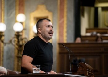 Nahuel González advierte a PP y Vox que “con su odio, no van a ganar, no entienden qué es amar” durante la aprobación de la proposición que permite ilegalizar la Fundación Francisco Franco