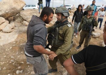 Israel asedia Cisjordania y arresta a 18 palestinos