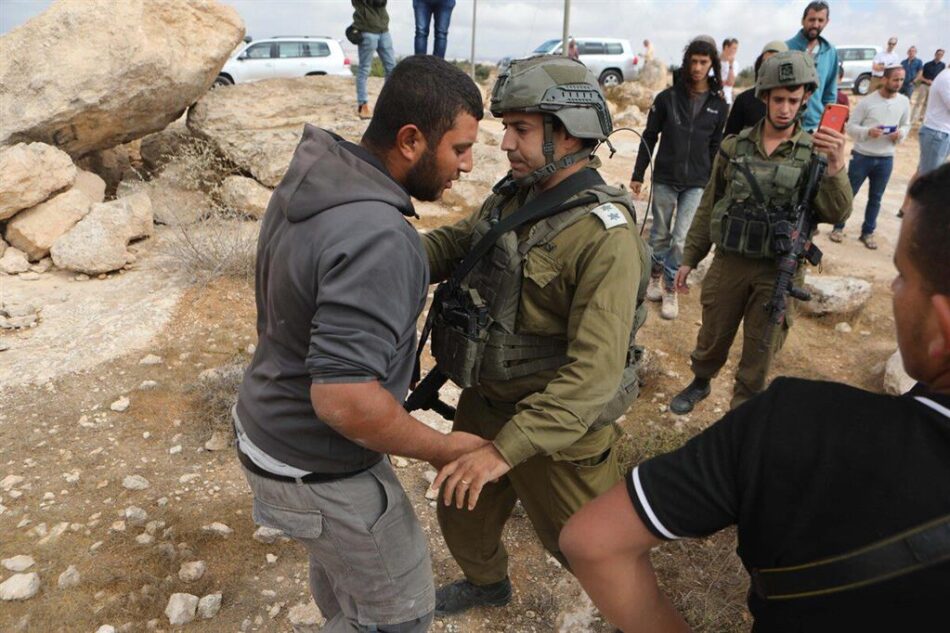 Israel asedia Cisjordania y arresta a 18 palestinos