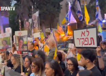 Israelíes protestan contra Netanyahu en aniversario del 7-O