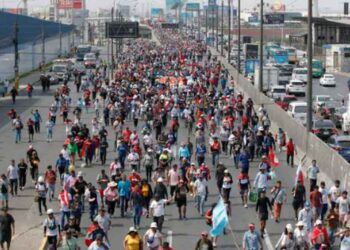 Transportistas y otras organizaciones alistan más protestas en Perú