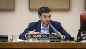 El Ministerio de Consumo logra la retirada de 65.000 anuncios ilegales en Airbnb y denuncia otros 55.000 sin número de registro