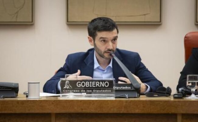 El Ministerio de Consumo logra la retirada de 65.000 anuncios ilegales en Airbnb y denuncia otros 55.000 sin número de registro