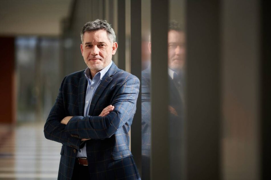 Ramón Salaverría: “En situaciones de emergencia los bulos multiplican el desconcierto y el miedo de la gente”