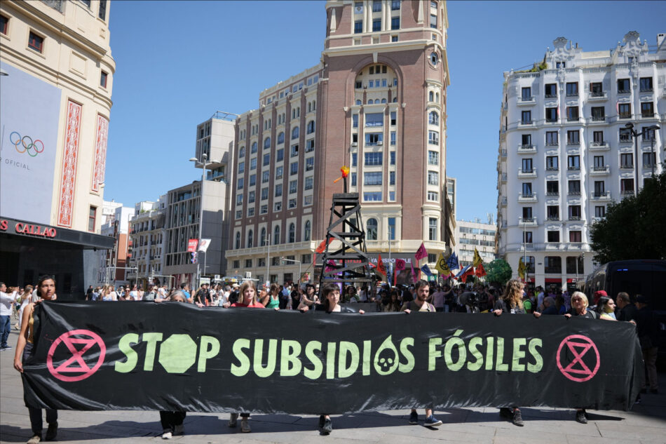 Movimiento climático Rebelión o Extinción (XR) y Rebelión Científica (RC) señalan la «hipocresía homicida» de la COP29