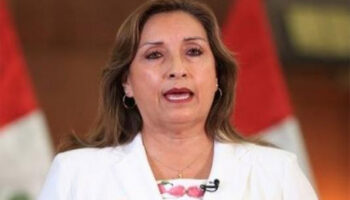 Cambio de fiscales que investigaban a Presidenta y Ministro en Perú
