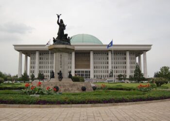 Fracasa intento parlamentario para destituir a presidente surcoreano