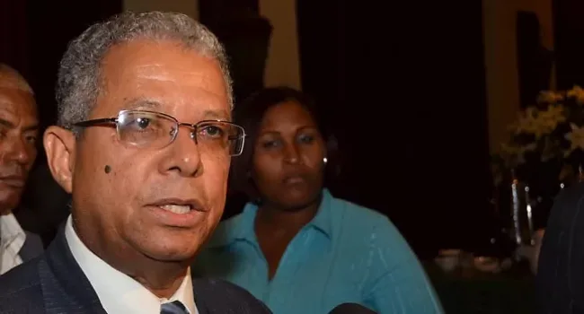 Ex diputado Rafael Méndez cuestiona servilismo de la política exterior dominicana ante Estados Unidos