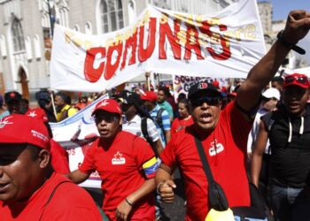Venezuela instala gabinetes populares y comunales para nuevo Estado