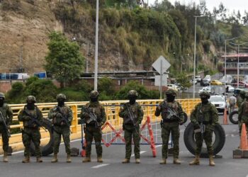 Ecuador va a las urnas en una difícil coyuntura