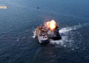 Yemen mantiene bajo fuego aeropuerto israelí y portaviones de EEUU