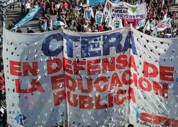 Realizan en Argentina jornada en defensa de la educación pública