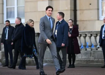 Trudeau responde a Trump: Canadá impondrá aranceles del 25 % a EE.UU.