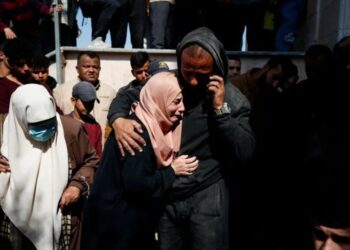 Al menos 12 muertos en Gaza en nuevos ataques israelíes