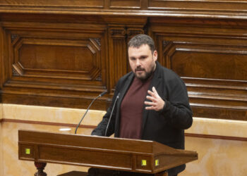 El Parlament aprova un nou model d’accés del personal penitenciari a petició dels Comuns
