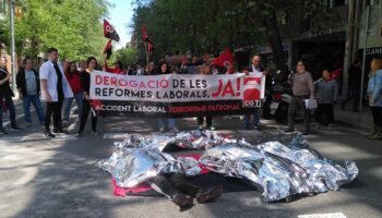 28 d’abril día internacional de la salut laboral, perfomance denúncia accidents laborals