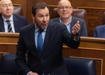 «El ministro de Transportes miente en sede parlamentaria para ocultar la vulneración de derechos y libertades perpetrada por la dirección del grupo RENFE»