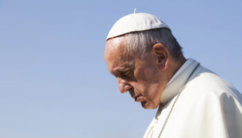 Europa Laica ante la caída del papa