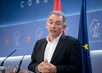 IU propone crear un “sistema específico para acoger a los menores solicitantes de protección internacional de Canarias, cumplir con el auto del Supremo y reducir sensiblemente su número”