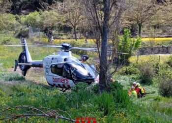 Los Bombers realizan 41 salvamientos en el medio natural durante la Semana Santa