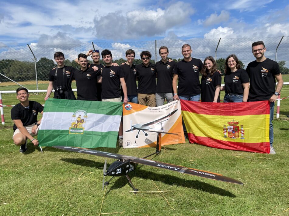 Estudiantes de la Universidad de Sevilla lanzan un crowdfunding para desarrollar el primer avión autónomo de Andalucía