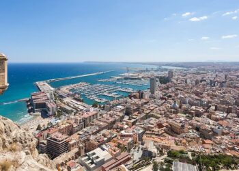 Ecologistas: «La previsión del crecimiento de población de la ciudad de Alicante en el nuevo PGOU en tramitación está en total desacuerdo con la del INE para 2045»