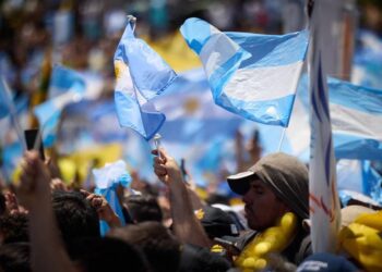 Centrales sindicales realizan paro de 24 horas en Argentina